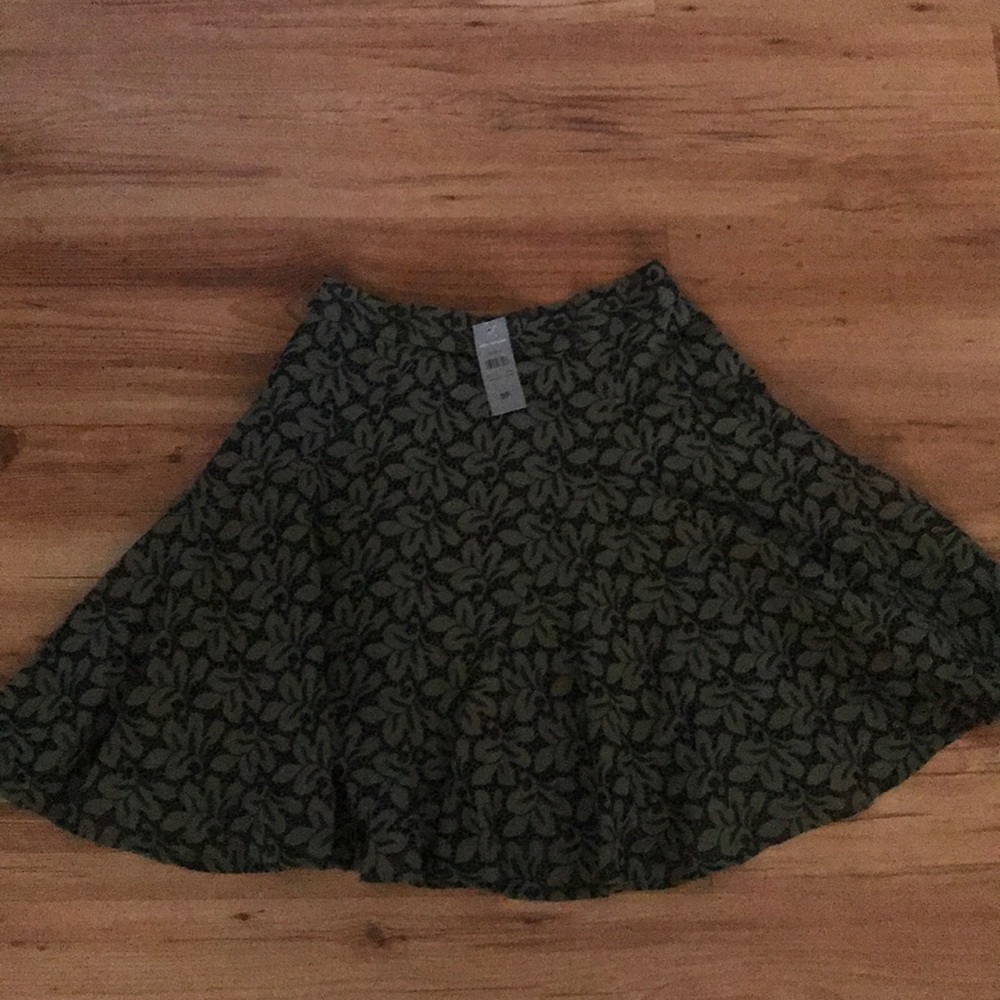 Green skirt Ann Taylor petite size 0